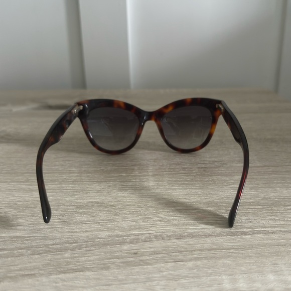 Marc by Marc Jacobs tortoise cat eye sunglasses - Picture 4 of 6
